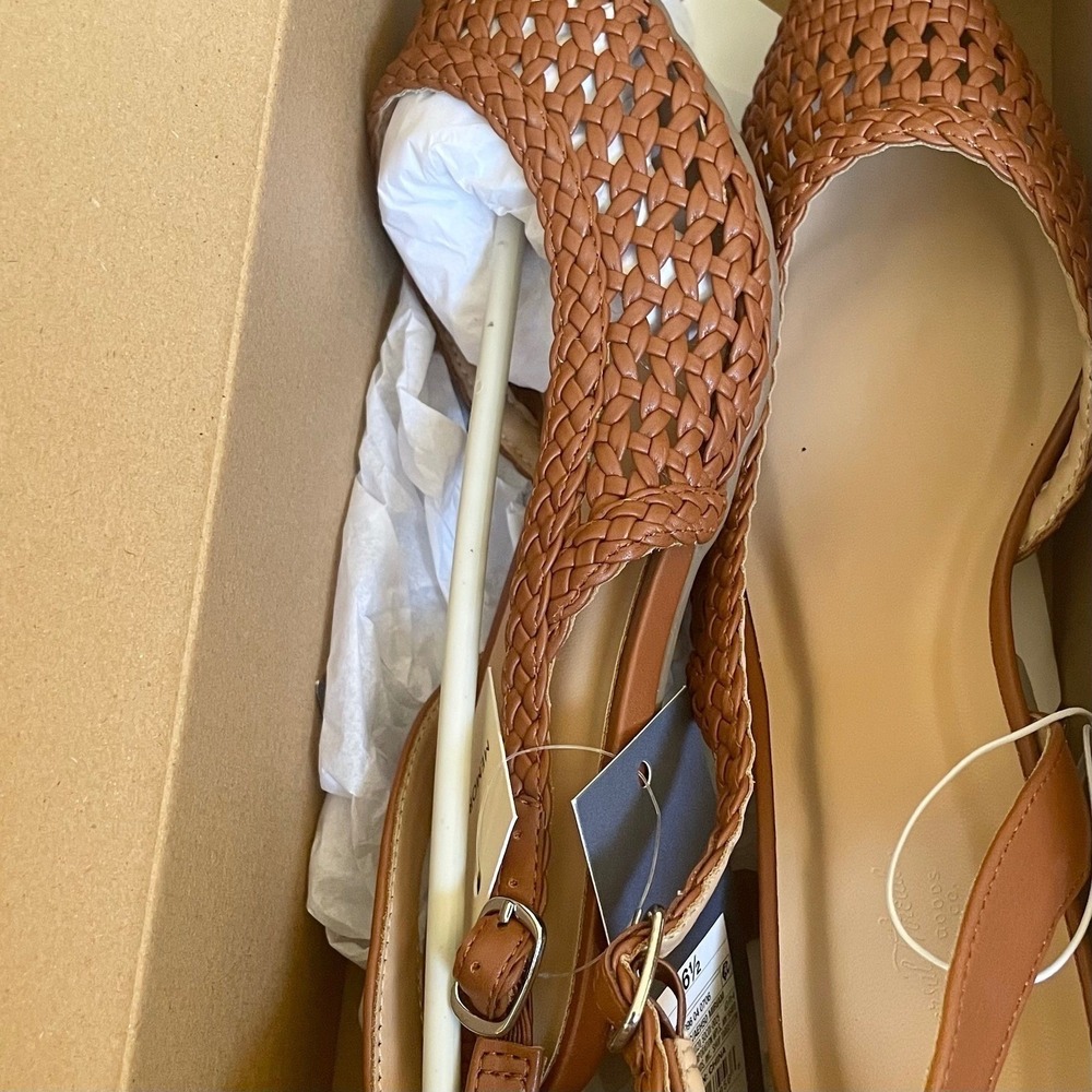 Universal Thread Miriam Woven Slingback Heels Cognac Brown Pointed Toe Size 8.5 - Picture 4 of 5